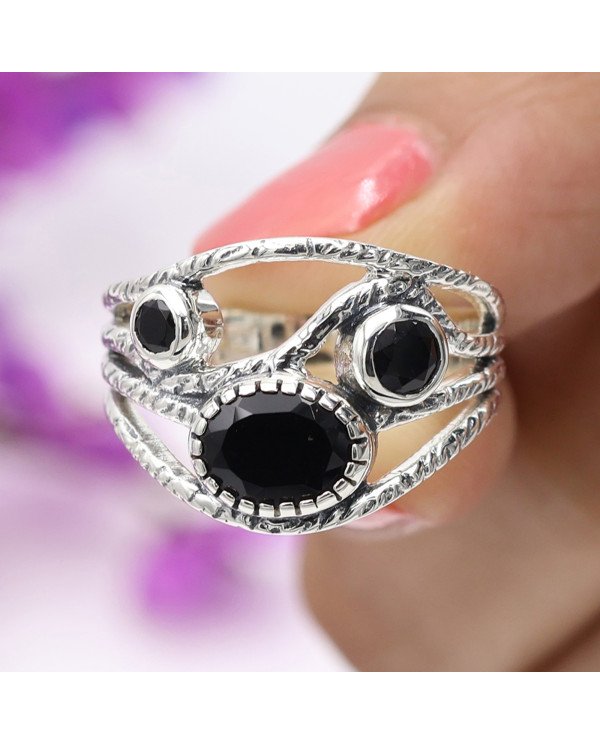 Black Onyx gem ring 925 sterling silver ring solitaire silver ring.
