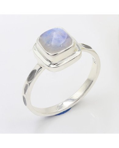 Elegant 925 Sterling Silver Rainbow Moonstone Oval Cut Statement Ring for Her