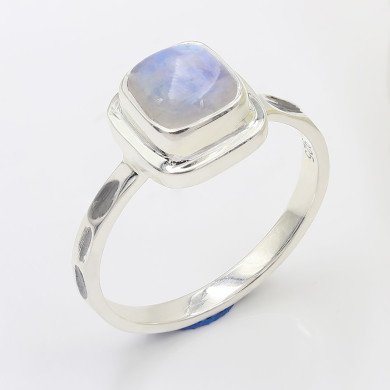 Elegant 925 Sterling Silver Rainbow Moonstone Oval Cut Statement Ring for Her
