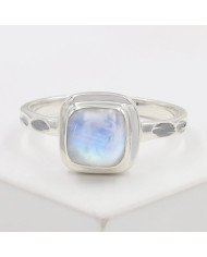 Elegant 925 Sterling Silver Rainbow Moonstone Oval Cut Statement Ring for Her