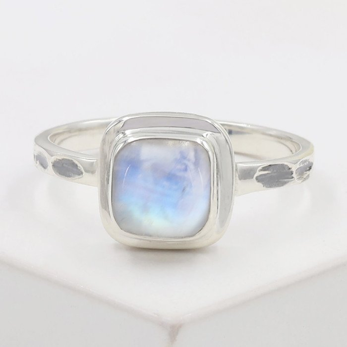 Elegant 925 Sterling Silver Rainbow Moonstone Oval Cut Statement Ring for Her
