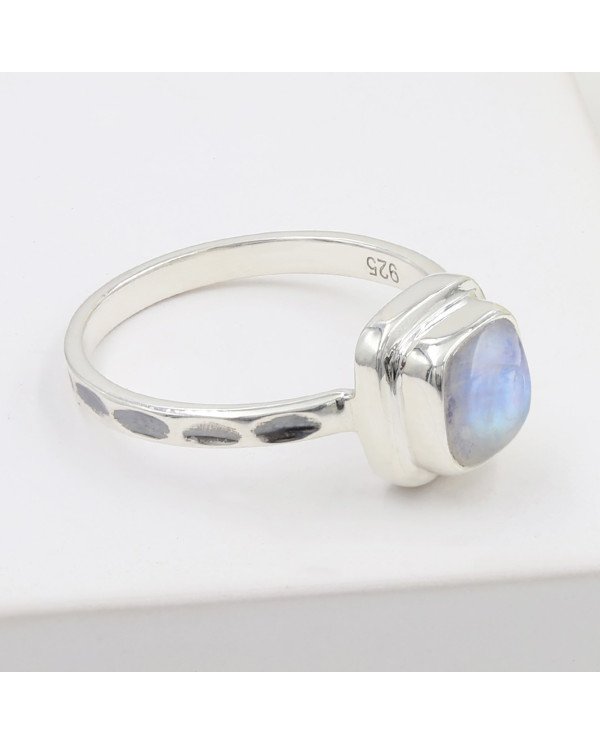 Elegant 925 Sterling Silver Rainbow Moonstone Oval Cut Statement Ring for Her