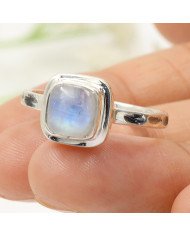 Elegant 925 Sterling Silver Rainbow Moonstone Oval Cut Statement Ring for Her