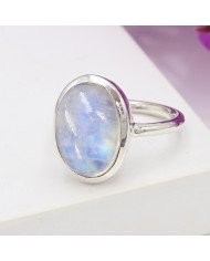 Elegant 925 Sterling Silver Rainbow Moonstone Oval Cut Statement Ring for Her