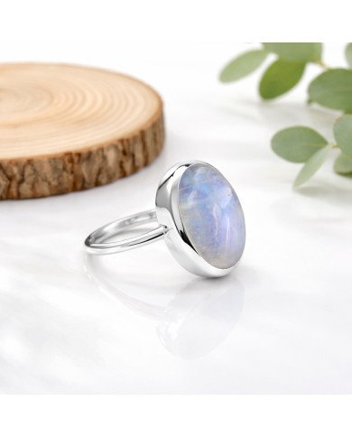 Elegant 925 Sterling Silver Rainbow Moonstone Oval Cut Statement Ring for Her